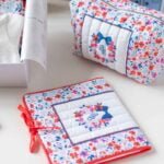 طقم حقيبة مع منظم أدوات الطفل من اتيلييه بابي - زهور صغيرة (حمراء)