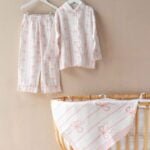 طقم بيجامة بناتية - شرائط وردية