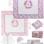 بوكس الهدايا المتكامل من اتيلييه بابي - زهور صغيرة (وردية)