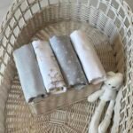 مجموعة من أربع قماطات الشاش بثيم النجوم رصاصي ٢ - لونا لا ماما