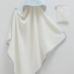 فوطة أطفال برسمة دب ازرق