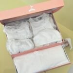 طقم بناتي من ١٠ قطع  ( ابيض او وردي )