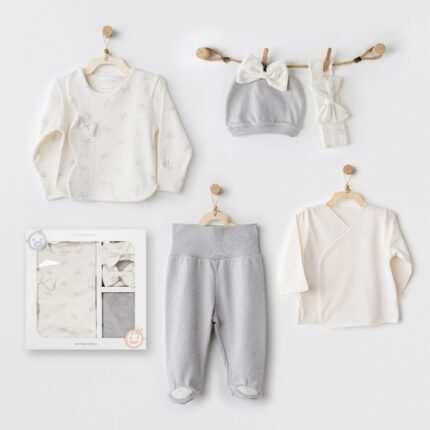 طقم مواليد (٠-٣ ) أشهر من خمس قطع