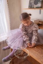 فستان بنفسجي من المخمل و التور من OREN