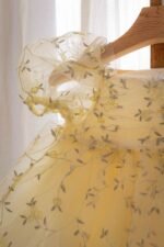 فستان التور محبوك بالورد الناعم ( وردي _ اصفر ) - Image 5