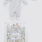 طقم ولادي ثلاث قطع افرول كاب بطانيه بوكس هدايا  0-3 اشهر