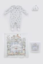 طقم ولادي اربع قطع افرول كاب بطانيه بوكس هدايا  0-3 اشهر